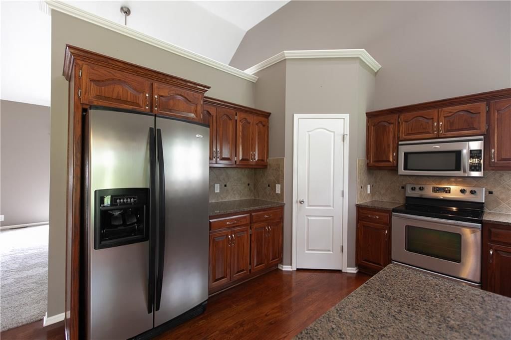27175 Webster Court — photo 10