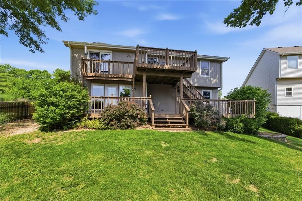 5823 N Mayview Avenue — photo 41