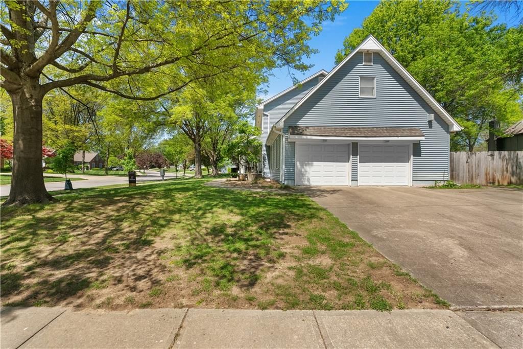 12304 E 63rd Terrace — photo 4