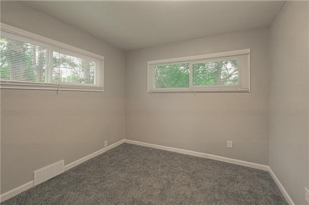 7003 E 112th Street — photo 12