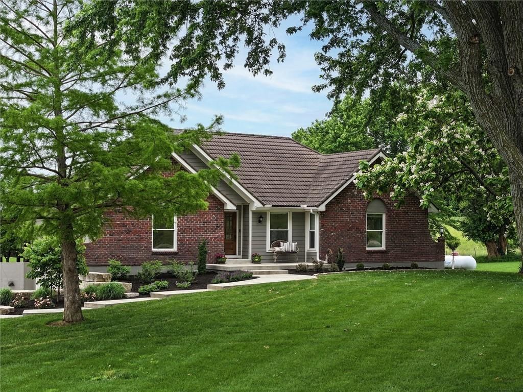 21385 NALL Avenue — photo 2