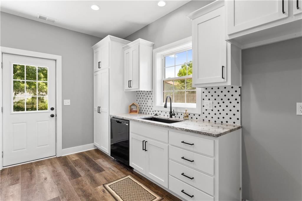 210 Park Street — photo 5