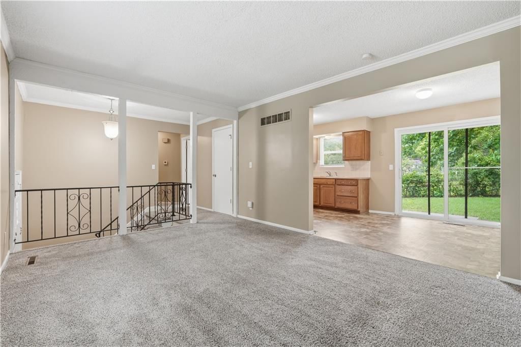 10408 SMALLEY Court — photo 5