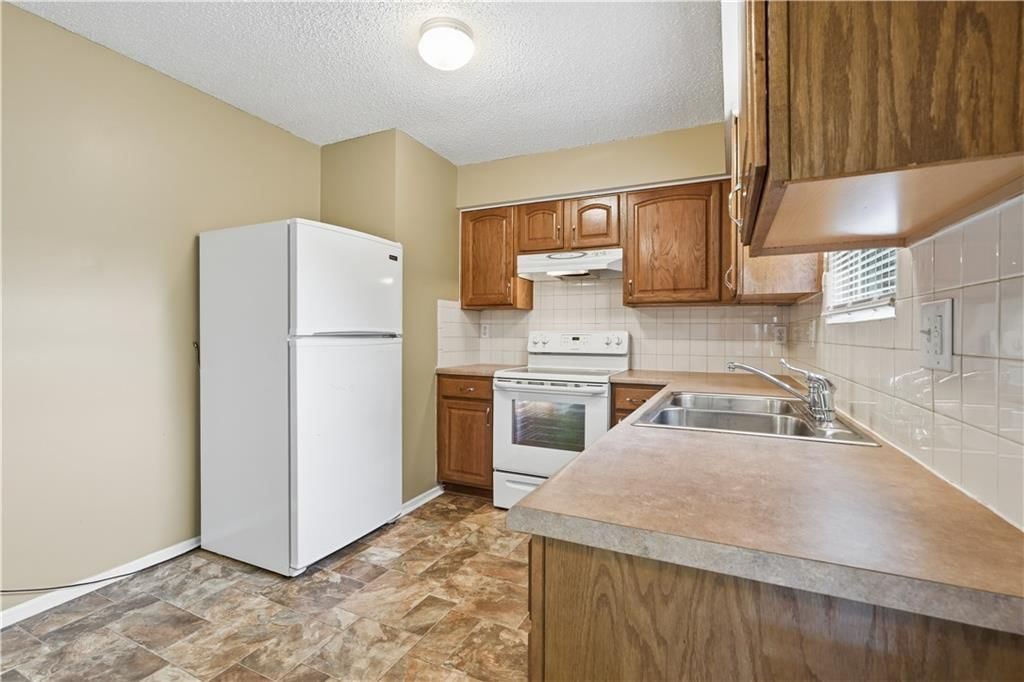 10408 SMALLEY Court — photo 9