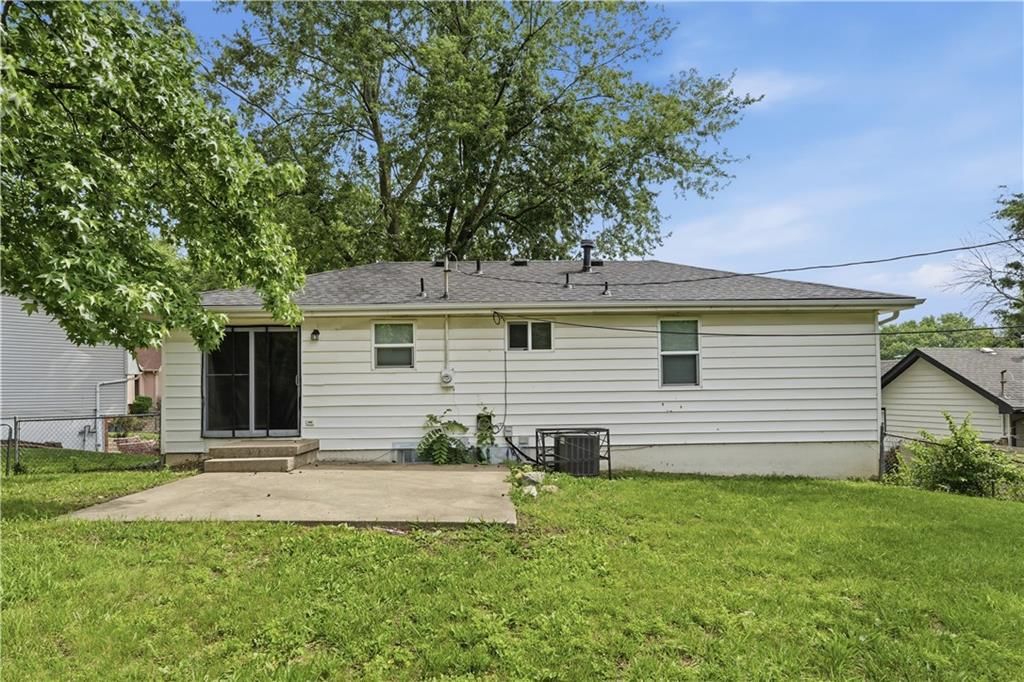 10408 SMALLEY Court — photo 19