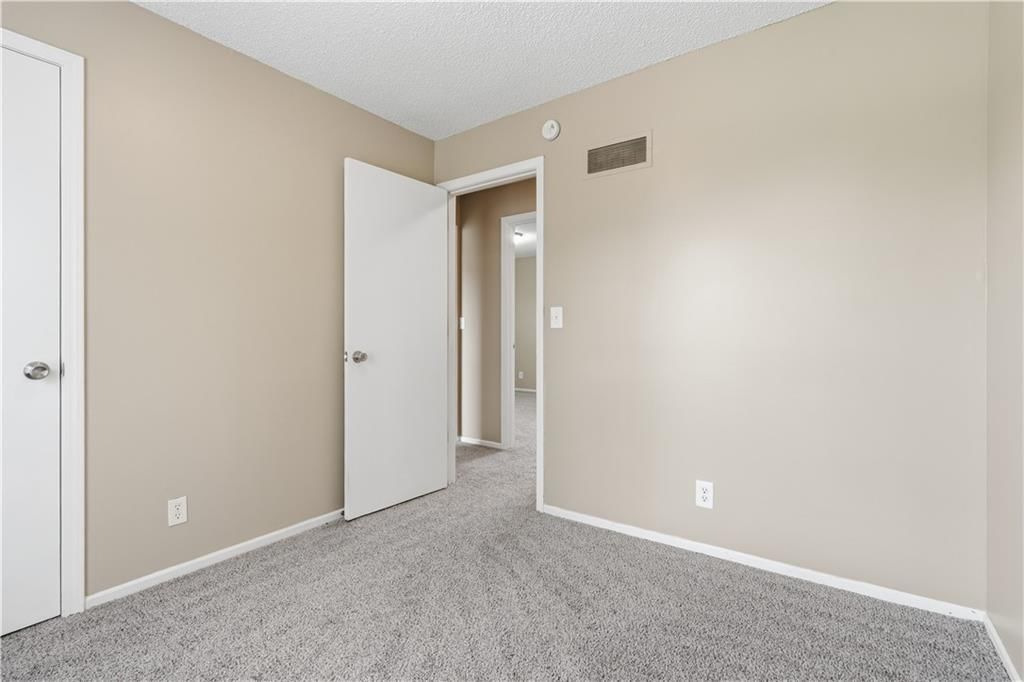 10408 SMALLEY Court — photo 24