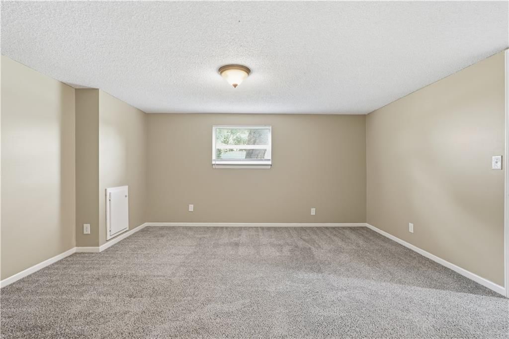 10408 SMALLEY Court — photo 32