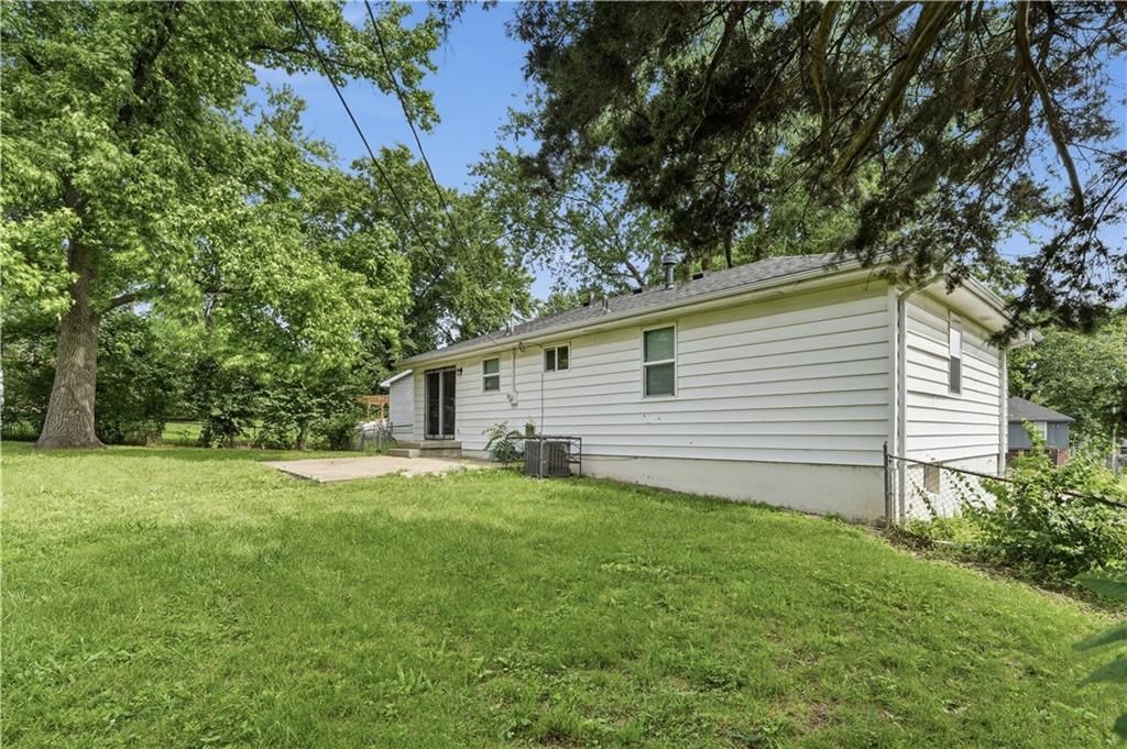 10408 SMALLEY Court — photo 33