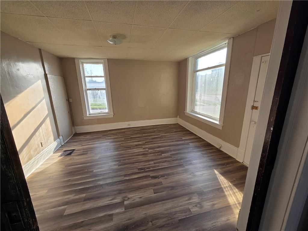 1325 Mitchell Avenue — photo 2