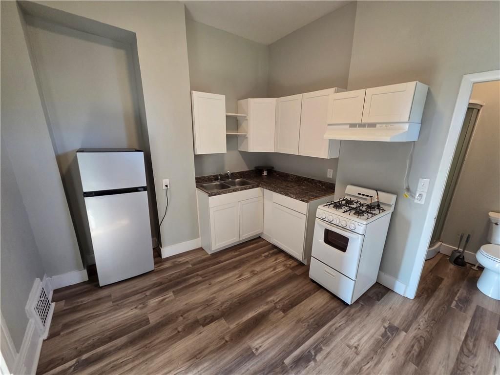 1325 Mitchell Avenue — photo 7