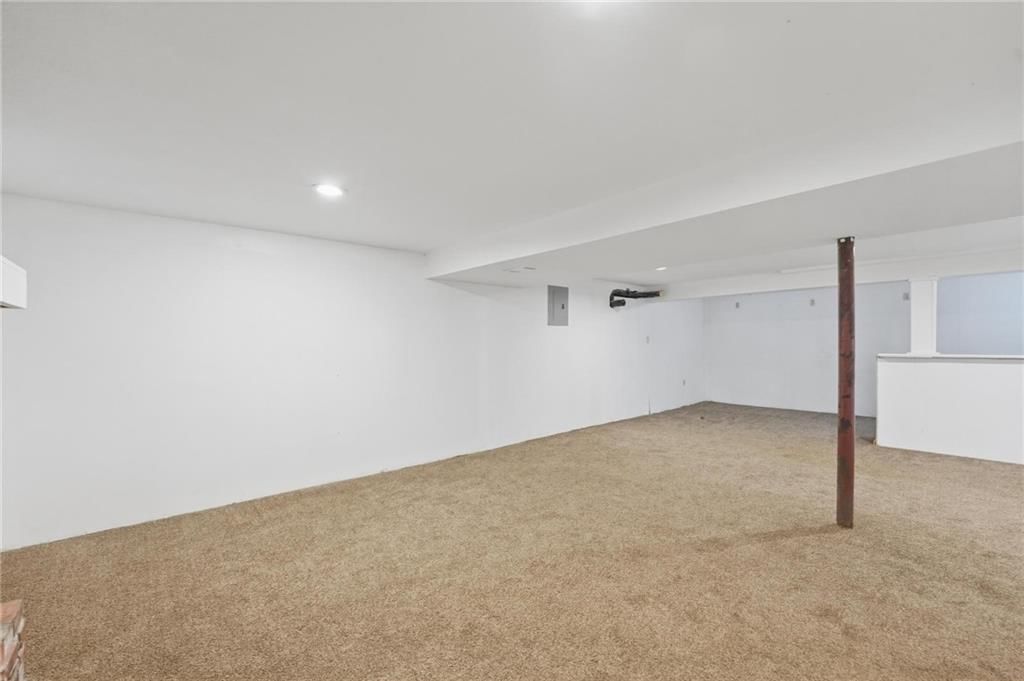 203 N Murphy Drive — photo 26