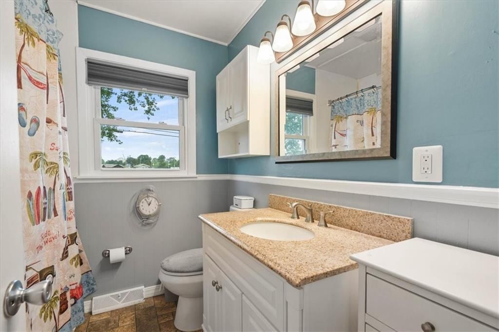 420 NW Village Court — photo 13