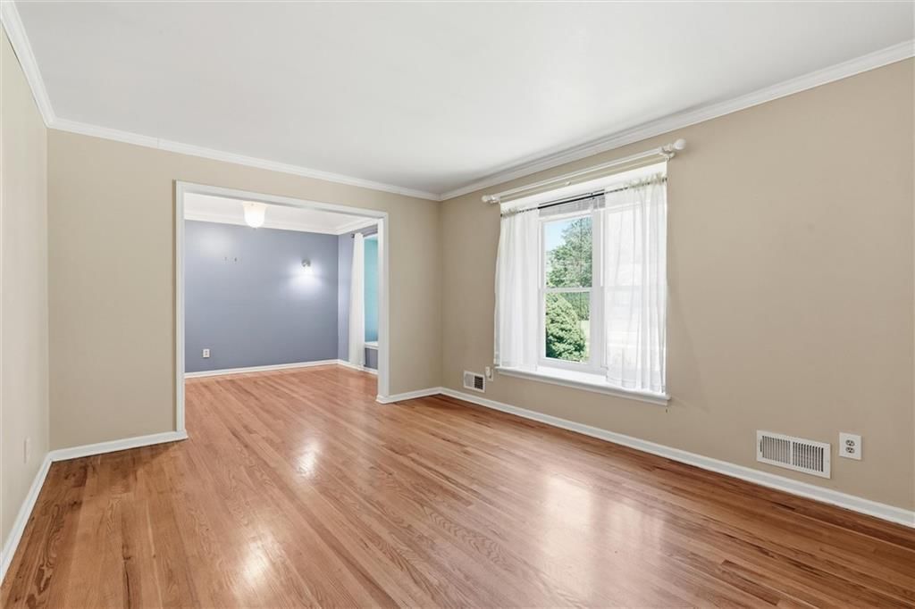 10930 Lydia Avenue — photo 6