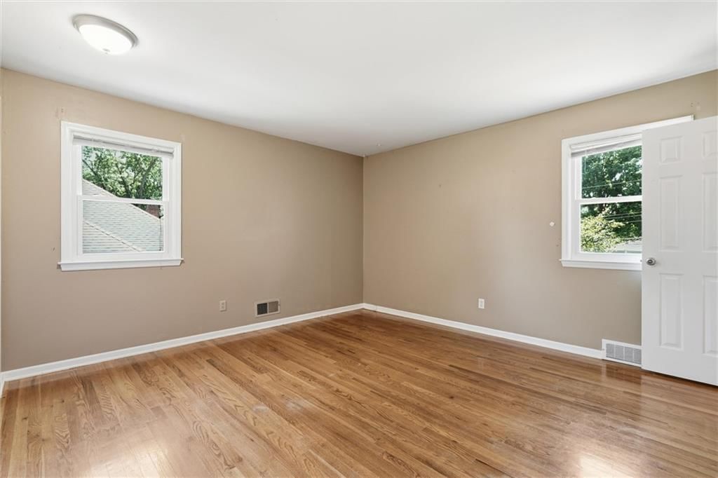 10930 Lydia Avenue — photo 20