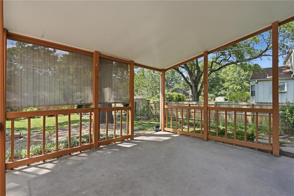 10930 Lydia Avenue — photo 27