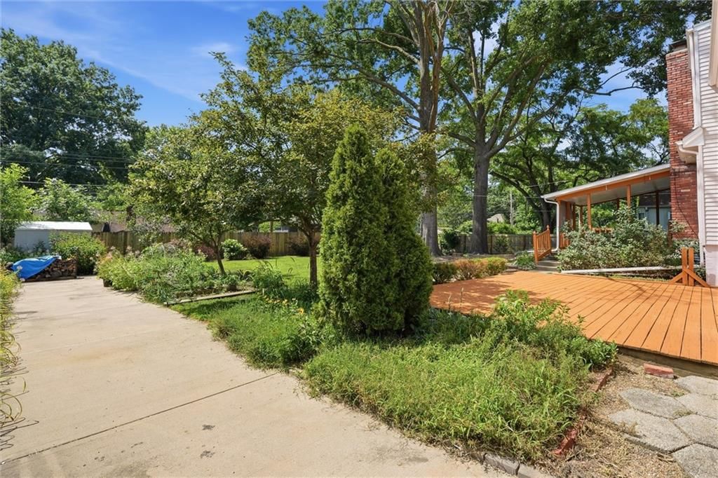 10930 Lydia Avenue — photo 30