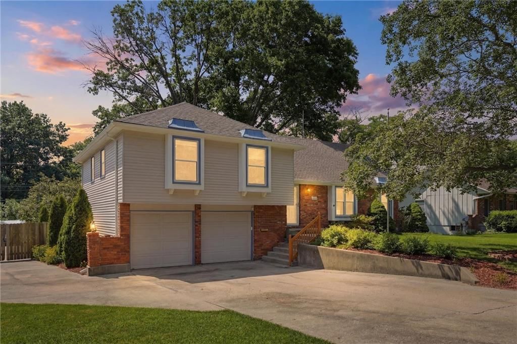 10930 Lydia Avenue — photo 45