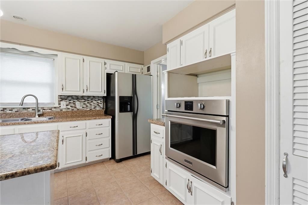 10930 Lydia Avenue — photo 51