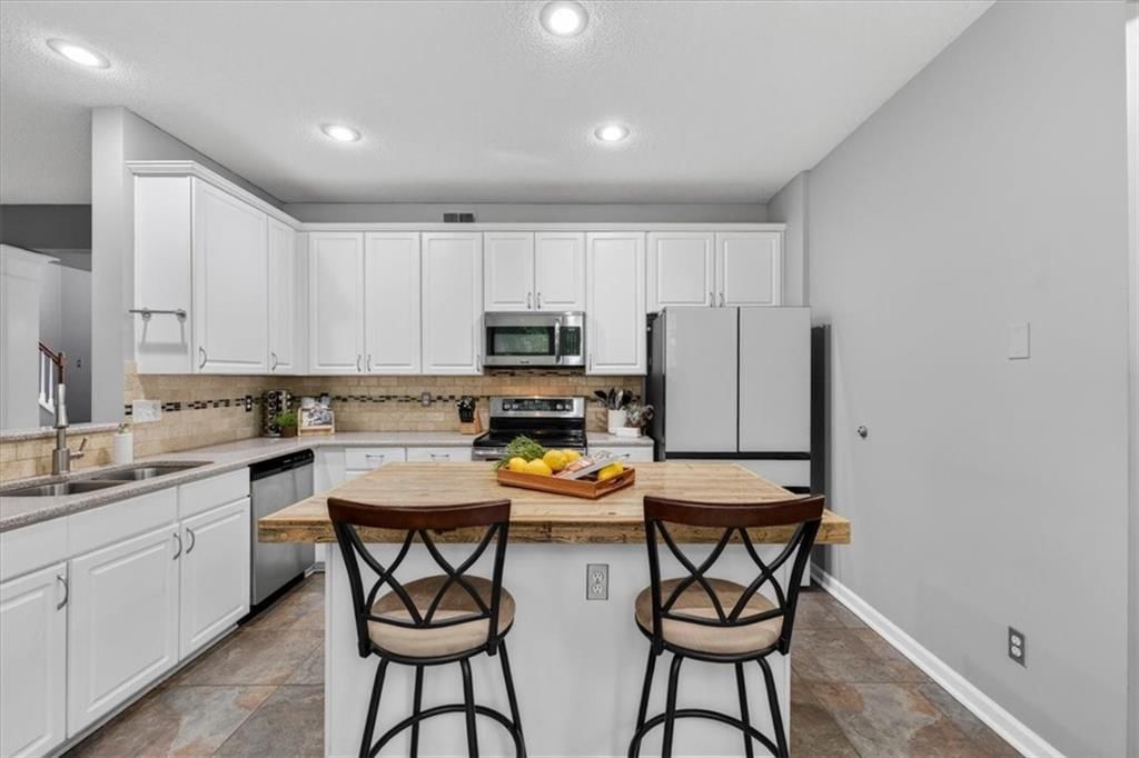 15223 W 156TH Court — photo 10