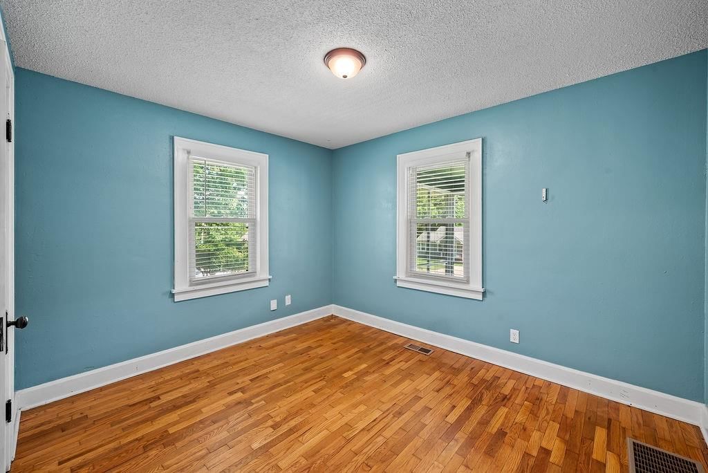 522 E Walnut Street — photo 9