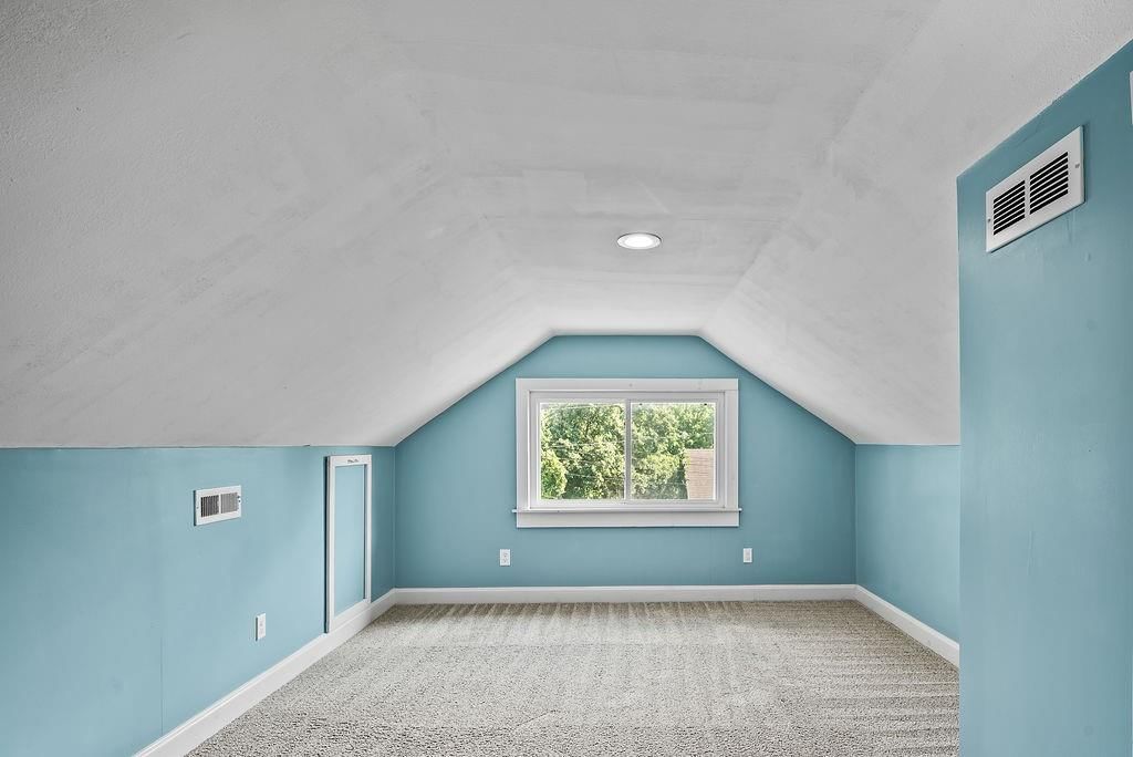 522 E Walnut Street — photo 12