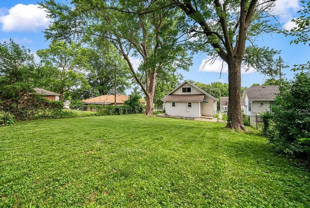 522 E Walnut Street — photo 18