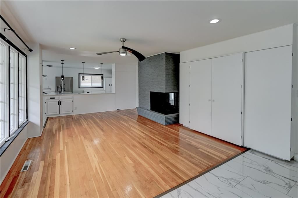 1102 W 85th Terrace — photo 10