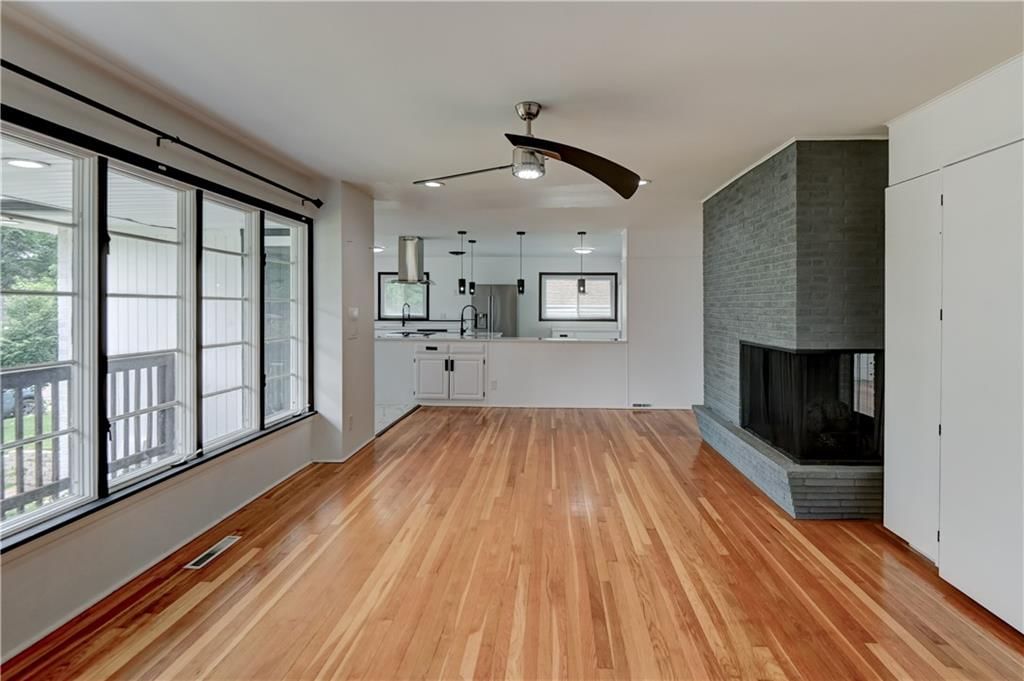 1102 W 85th Terrace — photo 12