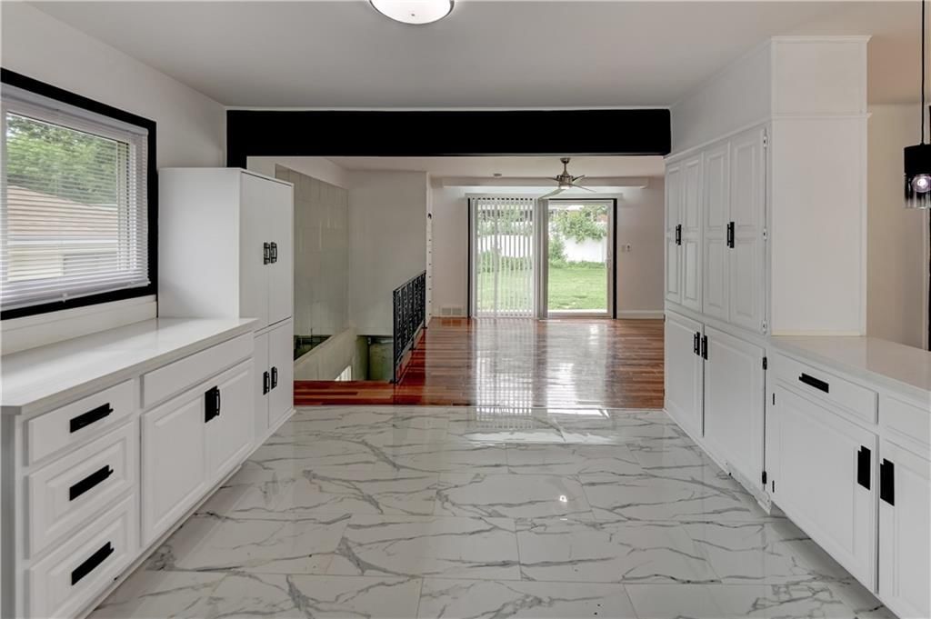 1102 W 85th Terrace — photo 19