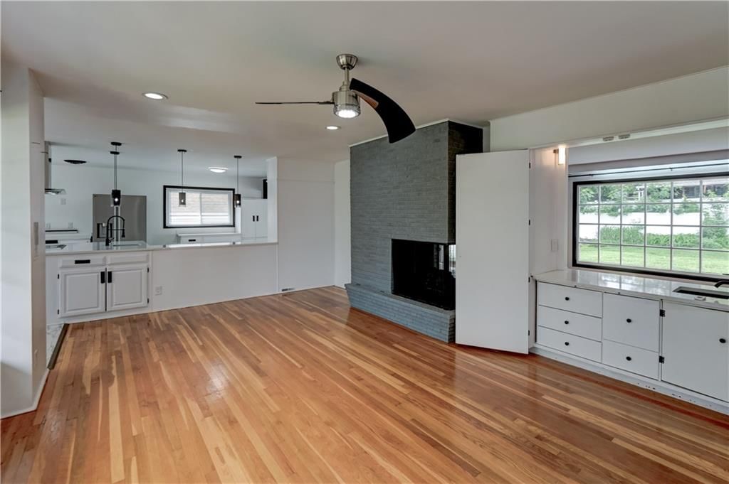 1102 W 85th Terrace — photo 29