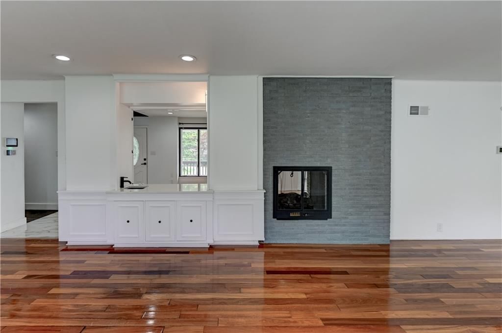 1102 W 85th Terrace — photo 35