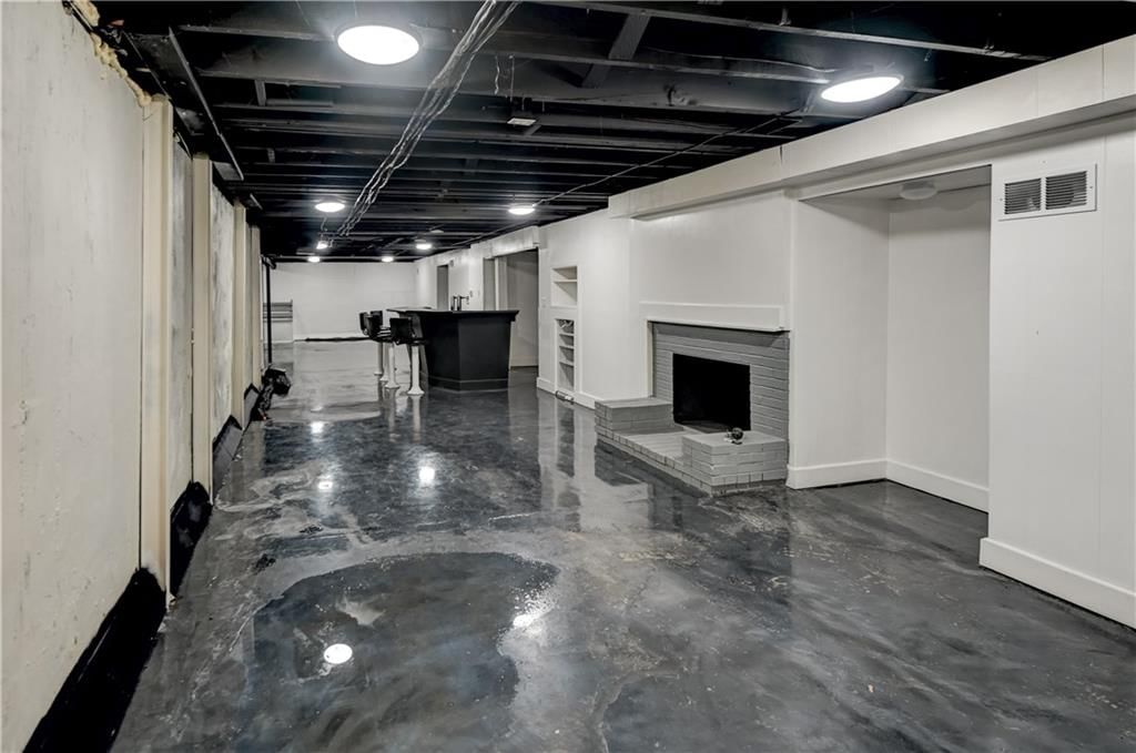 1102 W 85th Terrace — photo 41
