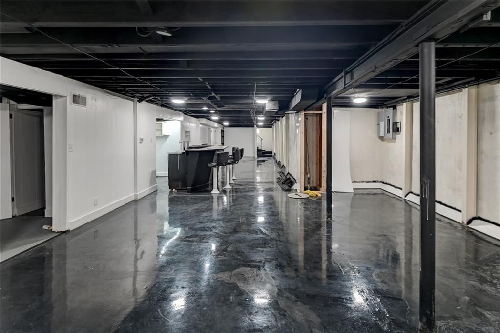 1102 W 85th Terrace — photo 47