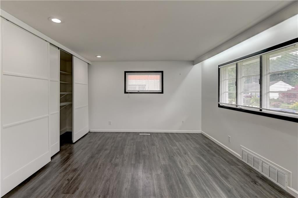 1102 W 85th Terrace — photo 66