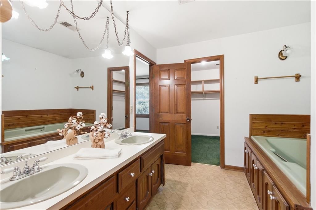 20208 S Bridle Lane — photo 27