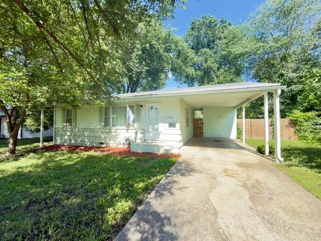 1116 N Clay Street, Nevada, MO