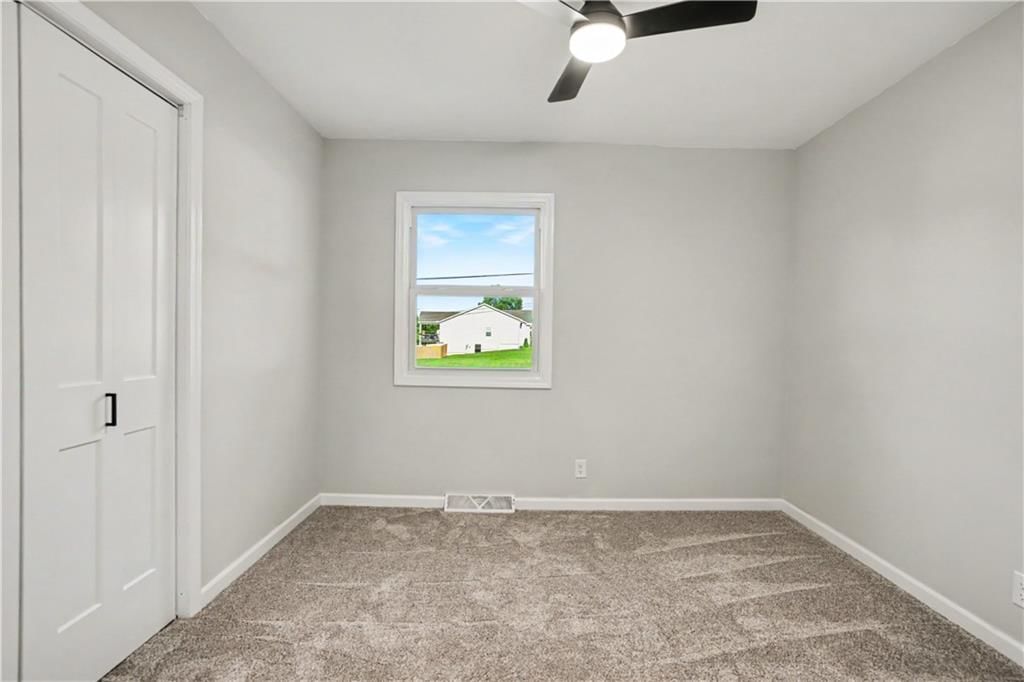 305 Hawthorne Street — photo 13