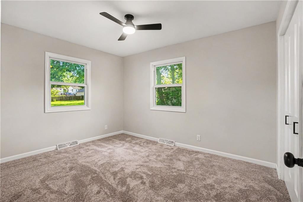 305 Hawthorne Street — photo 16
