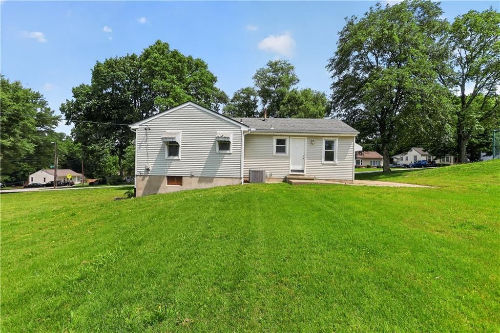 4509 NE 44th Terrace — photo 3