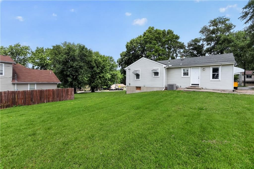 4509 NE 44th Terrace — photo 4