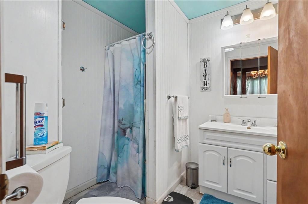 404 E Wilson Street — photo 10
