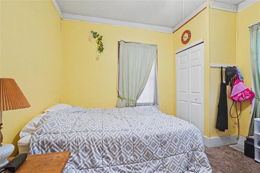 404 E Wilson Street — photo 12