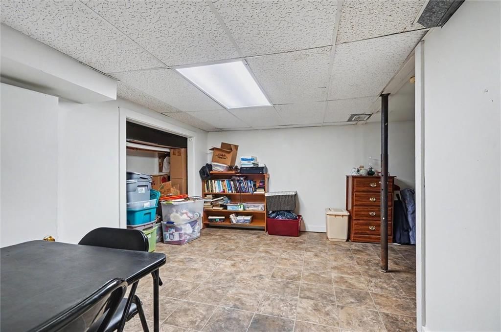 404 E Wilson Street — photo 17