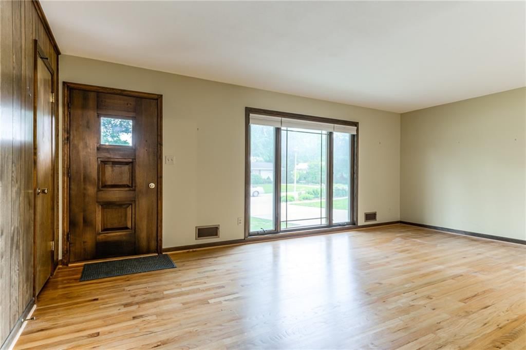 7239 Lowell Drive — photo 4