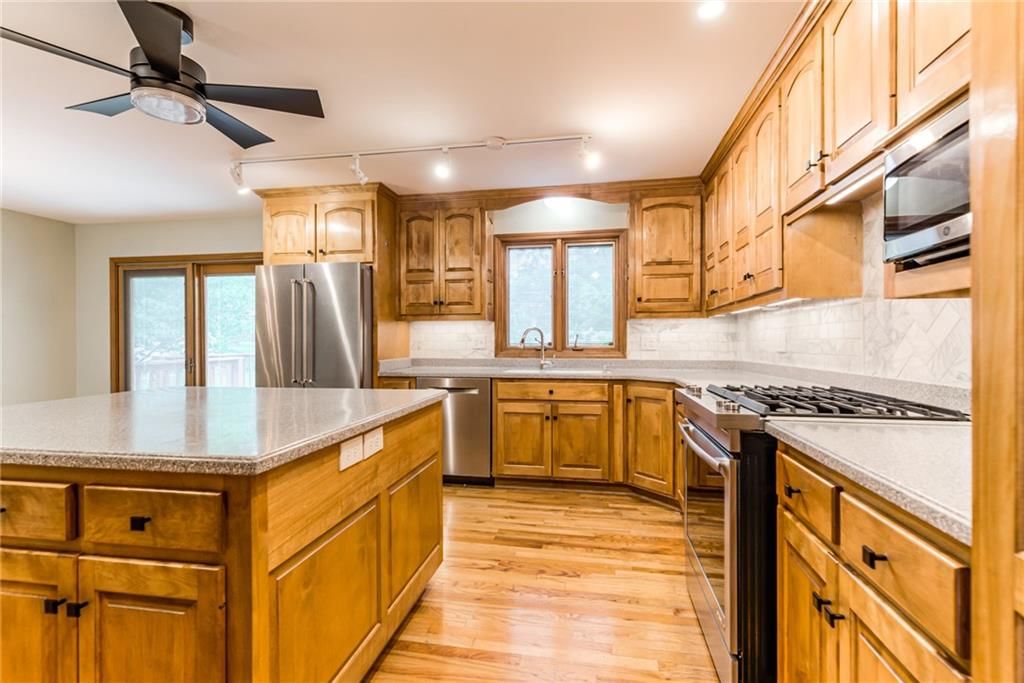 7239 Lowell Drive — photo 8