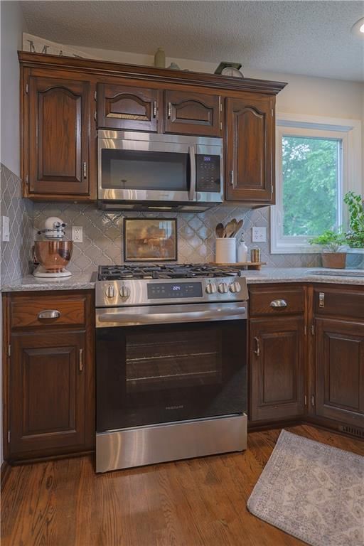 953 Yancey Street — photo 11