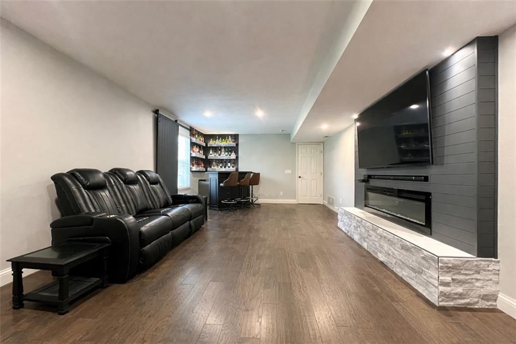 539 Bently Drive — photo 12