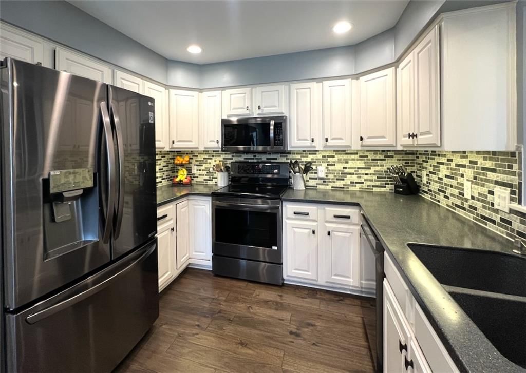 539 Bently Drive — photo 31