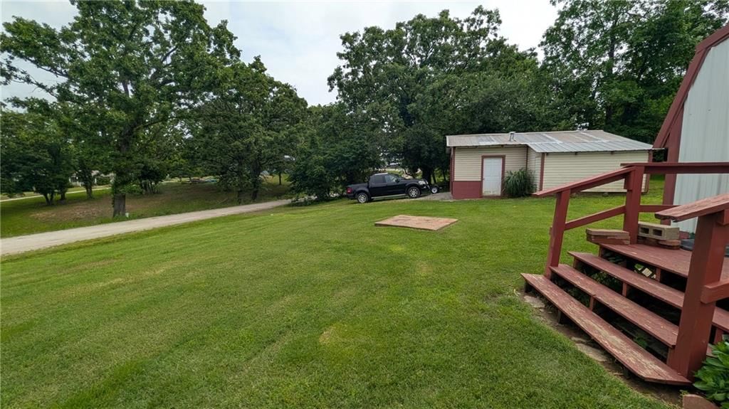 29335 Van Dyke Avenue — photo 6