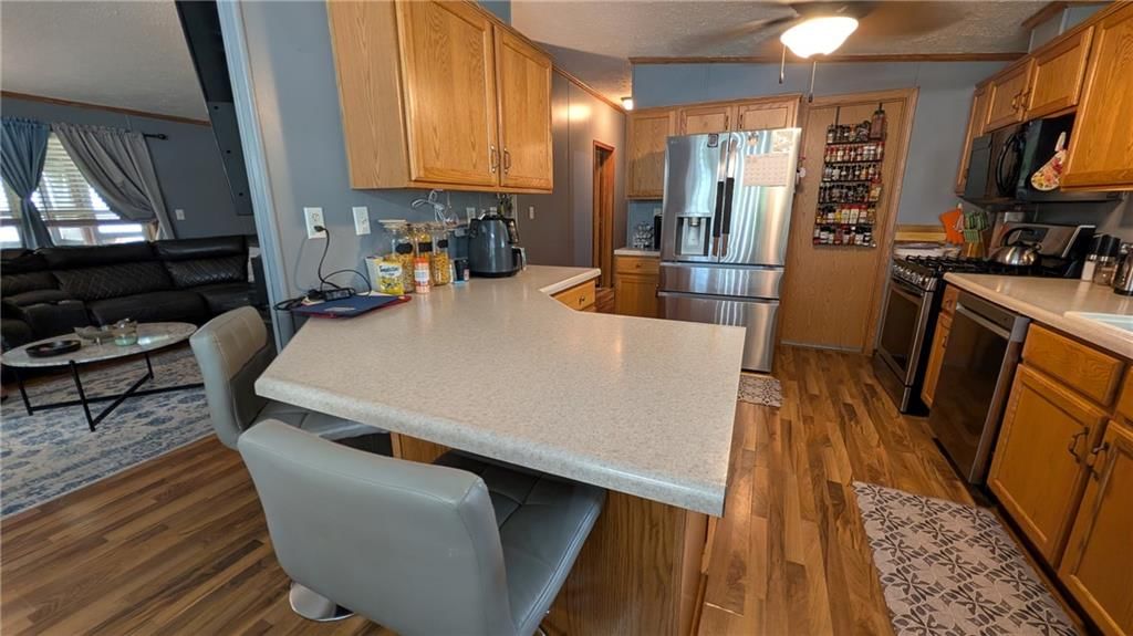 29335 Van Dyke Avenue — photo 12